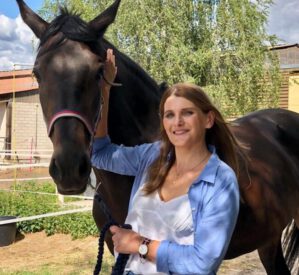 Christiane Baer mit Ihrem Pferd